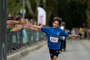 Κερδίζουν έδαφος Family Run και Lake Run Kids Race 